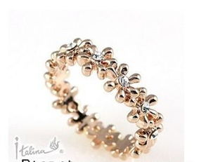 供應(yīng)滿鉆圓環(huán)戒指 簡約大方設(shè)計(jì)，精湛工藝禮品