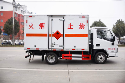 9類雜項(xiàng)危險(xiǎn)品運(yùn)輸車與廢機(jī)油運(yùn)輸車、氣瓶運(yùn)輸車 專業(yè)領(lǐng)域的移動(dòng)安全衛(wèi)士